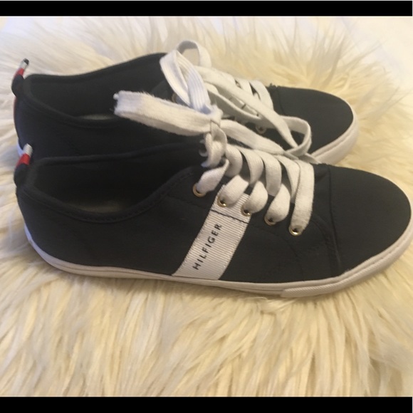 tommy hilfiger classic shoes